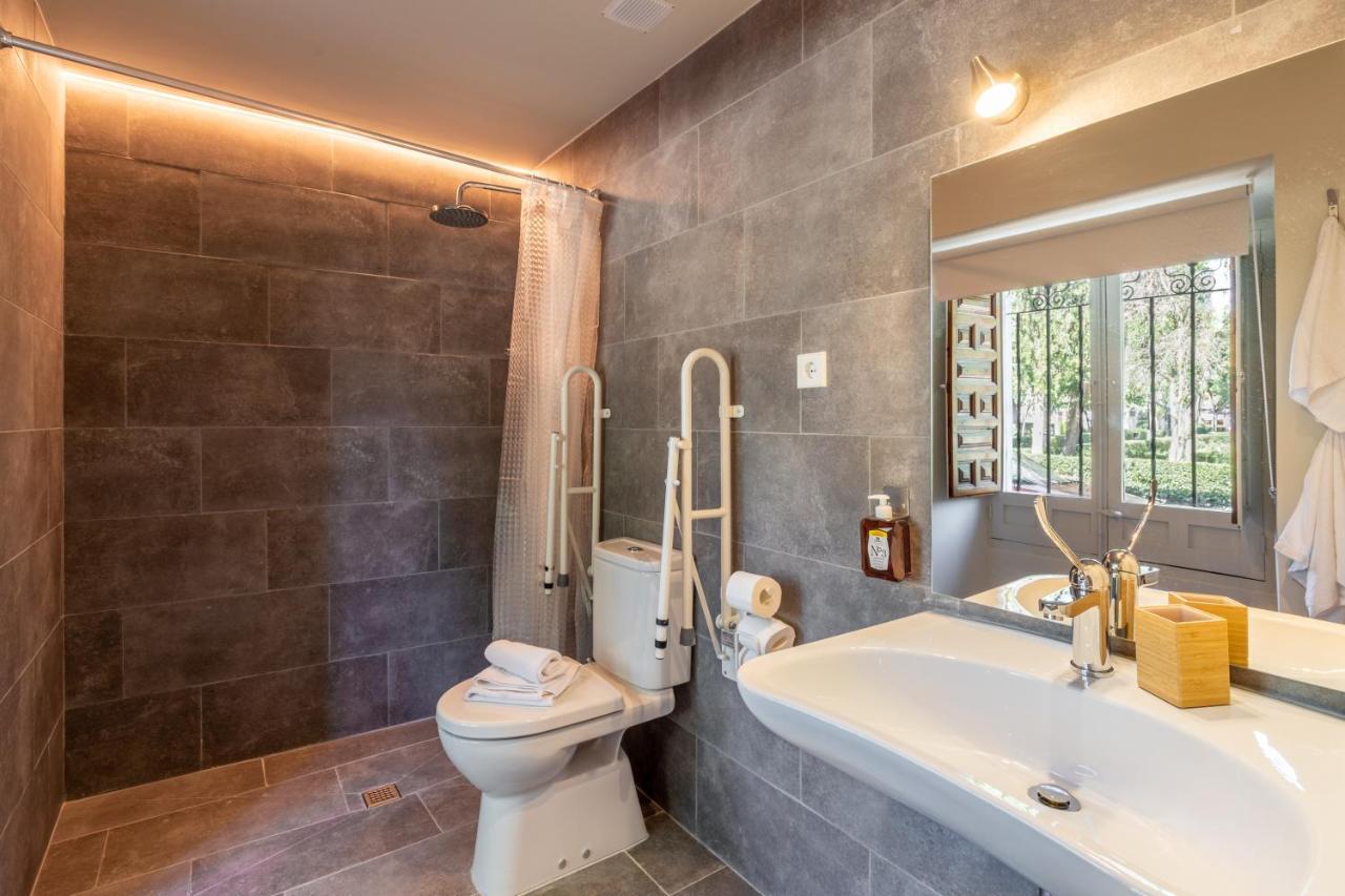 Double Room In Toledorooms Vistapark Екстериор снимка